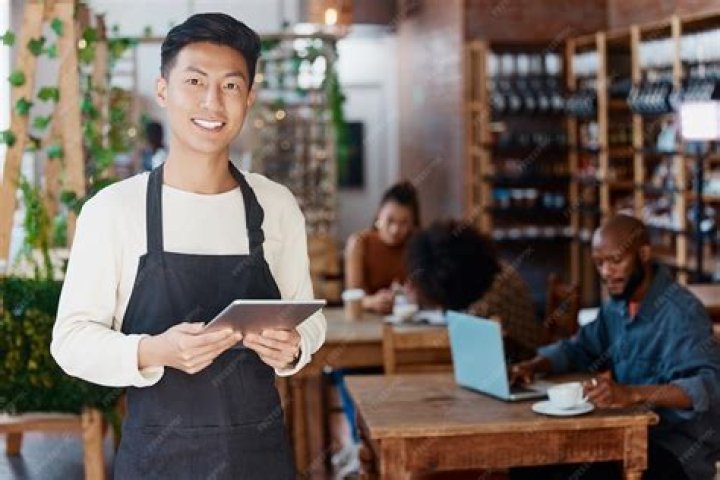 Who is the owner of e-commerce?